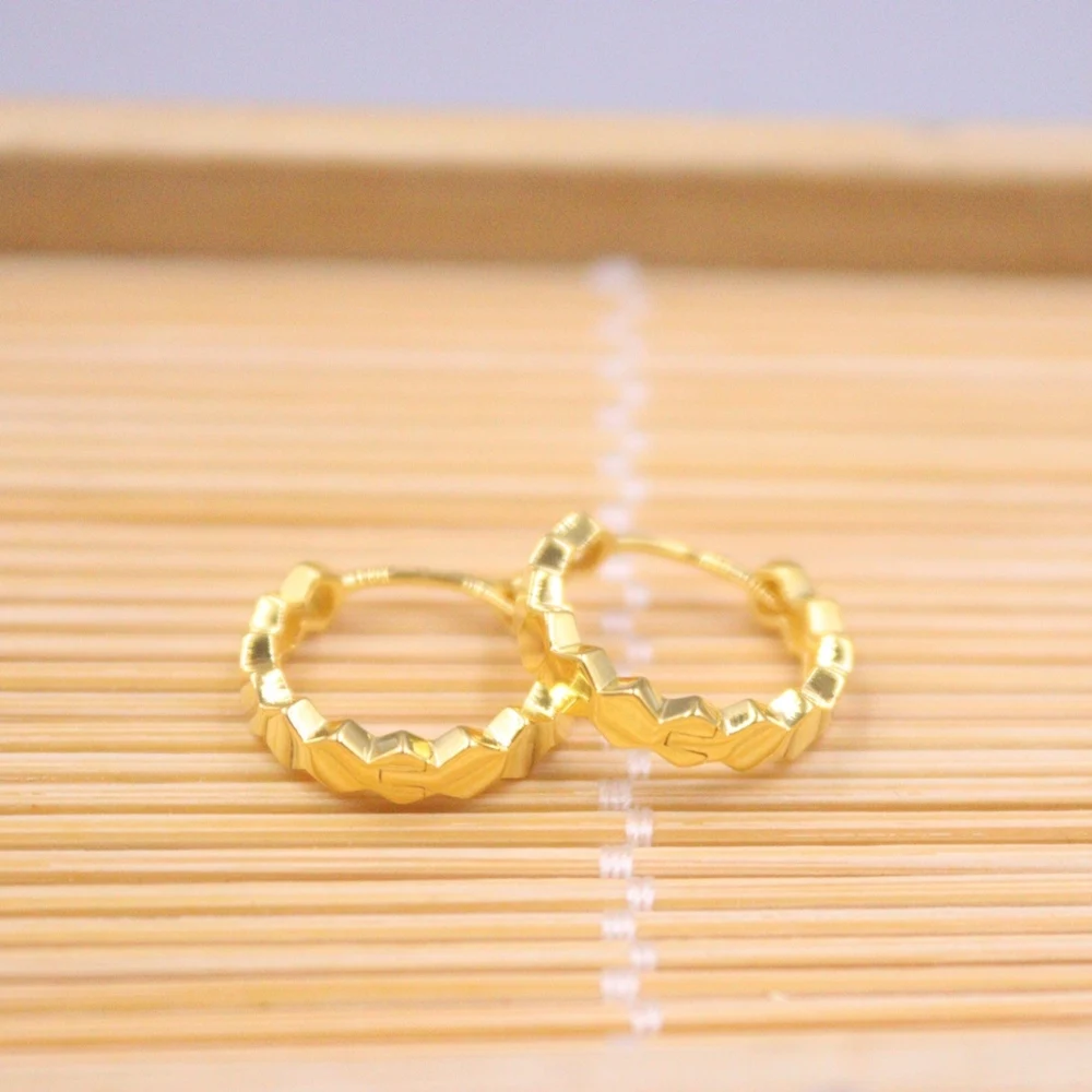 

Серьги-кольца из желтого золота 18 карат, 2,1-2,2 г