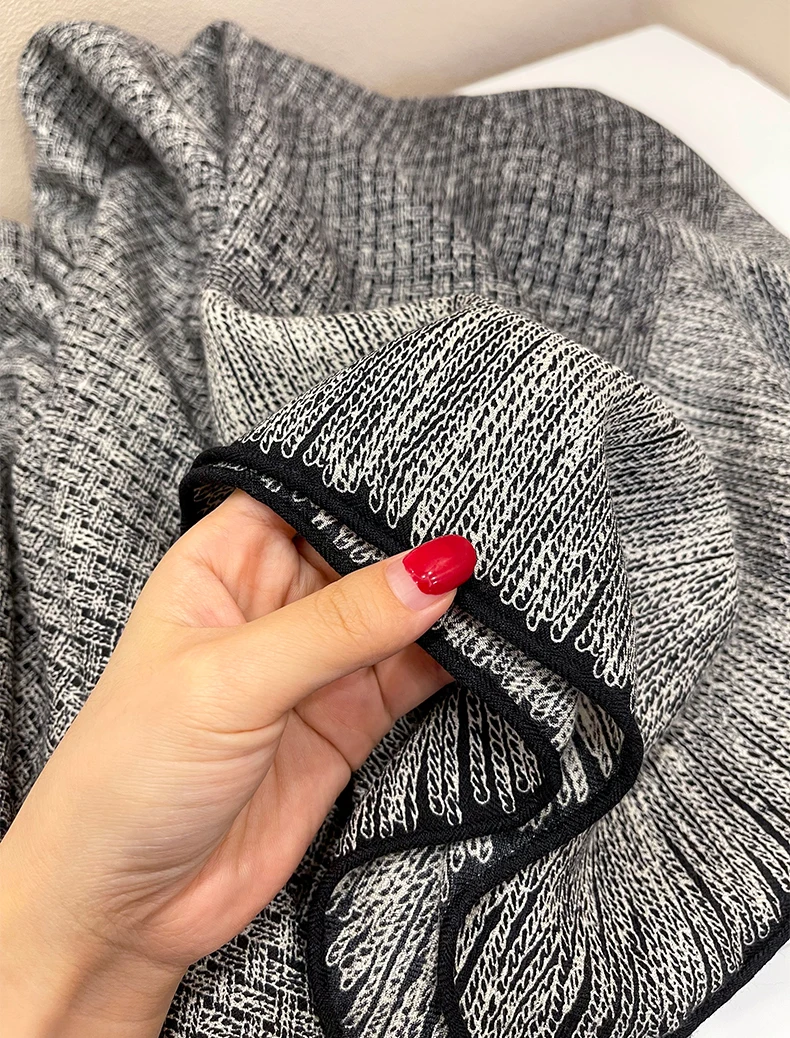 Рисунок 3 - Классический роскошный шарф