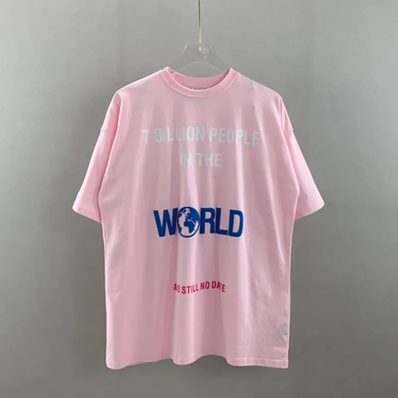 

Top Quality VETEMENTS Pink Still No Date Fashion T-Shirt Men 1:1 Tonal Embroidered Logo Vetements Women Shirts Multicolor Tees