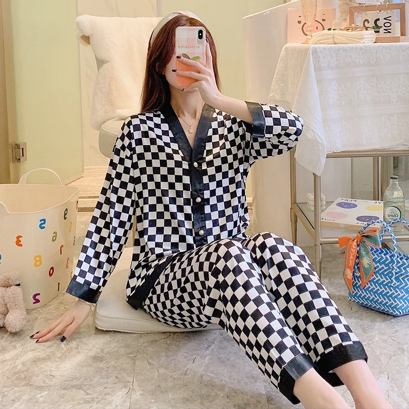 2022 Spring New Large Size Pajamas Women's Ice Silk V Neck Thin Section Cardigan Small Fragrance Home Service Suit