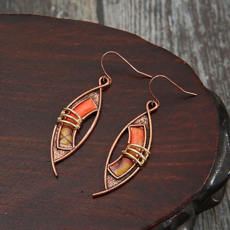 

New Retro Contrast Color Hollow Swing Earrings for Women Geometric Symmetry Simple Earrings Personality Creative Jewelry