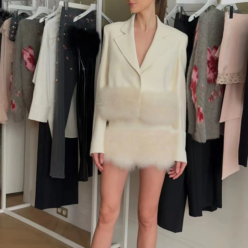 Женский однобортный пиджак короткий костюм в стиле пэчворк из твида с перьями