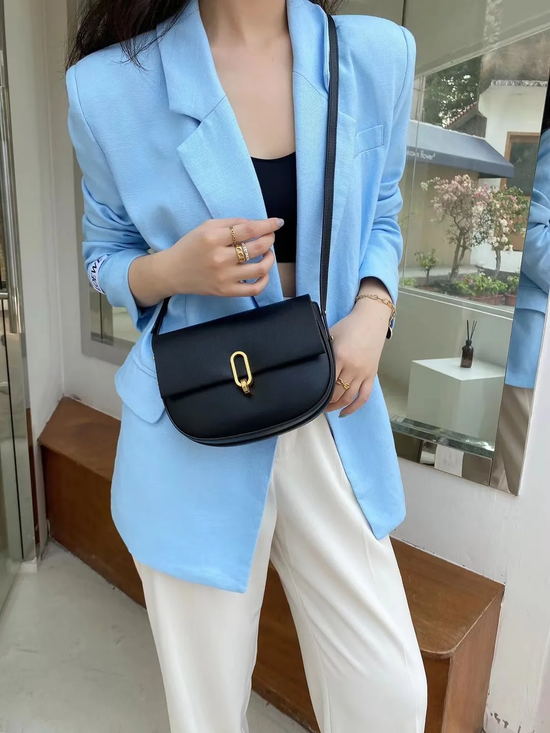 New Fashion Women's Bag Solid Color One Shoulder Crossbody Small Bag Fashion Genuine Leather Half Round Crossbody Saddle Bag
