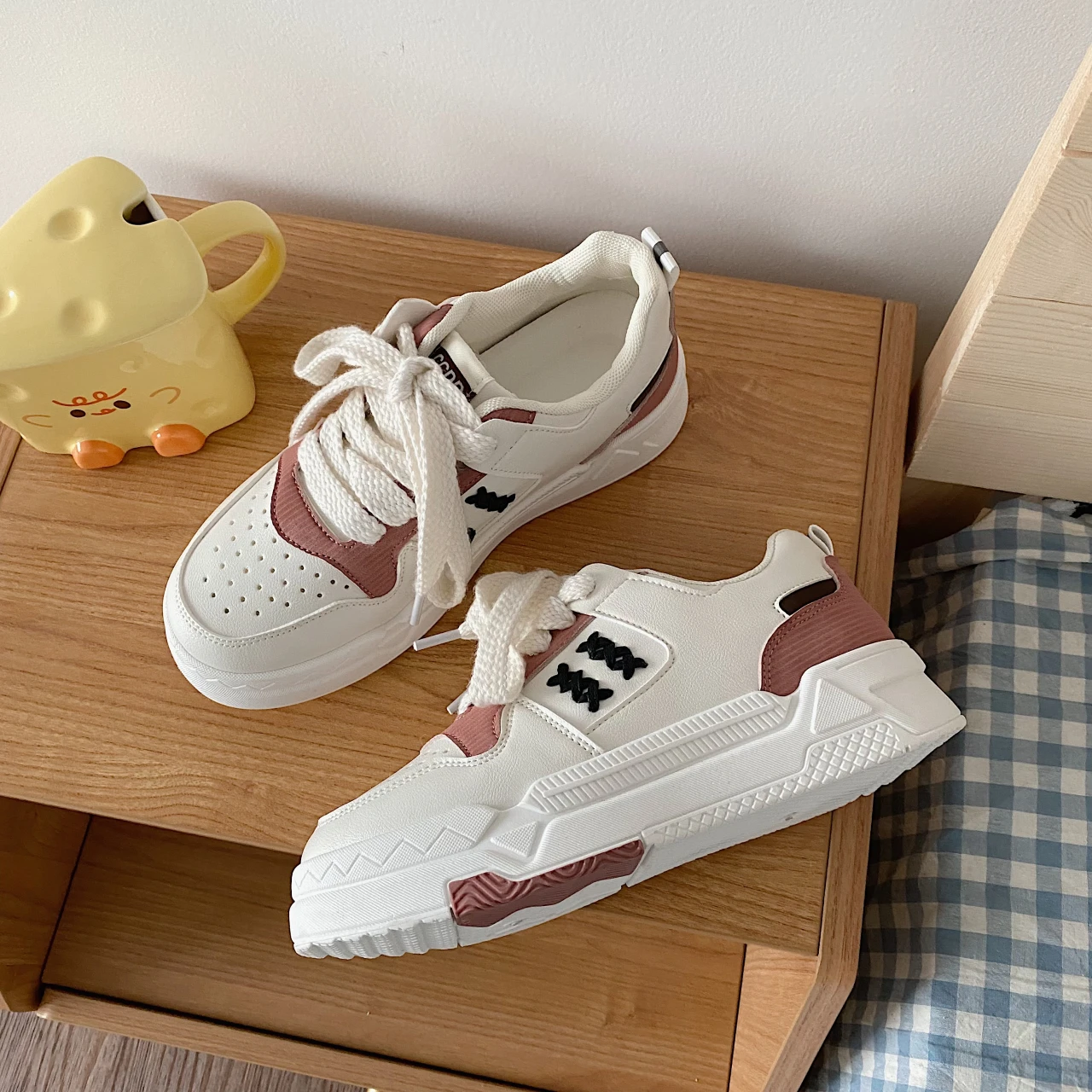 Women Casual Sports Shoes Breathable Mesh Height-increasing Shoes Outdoor Walking Female Autumn New Sneakers Zapatos De Mujer