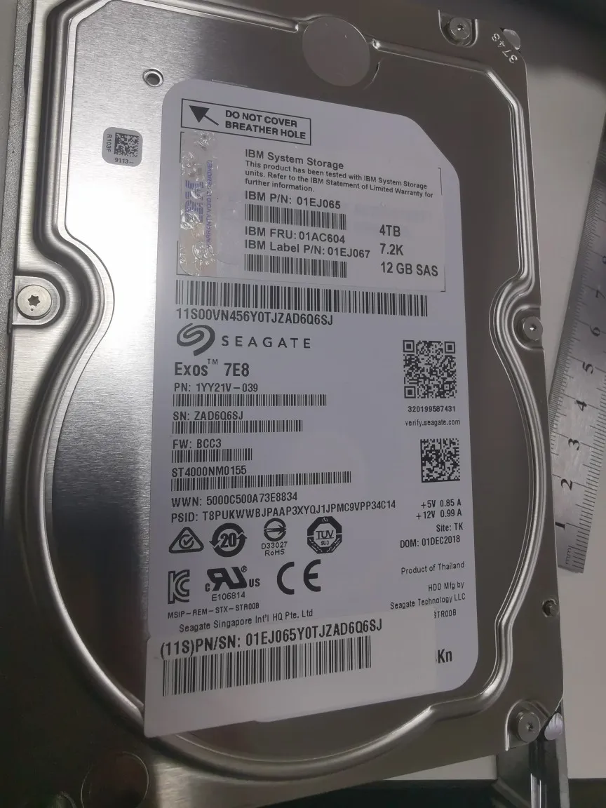 

IBM 01AC604 01EJ065 01EJ067 4T SAS 12G 3.5 hard drive V5000 Gen2 HDD