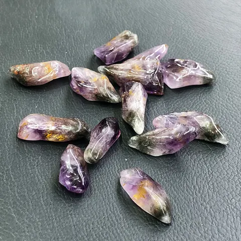 Натуральный араллит 23  камень