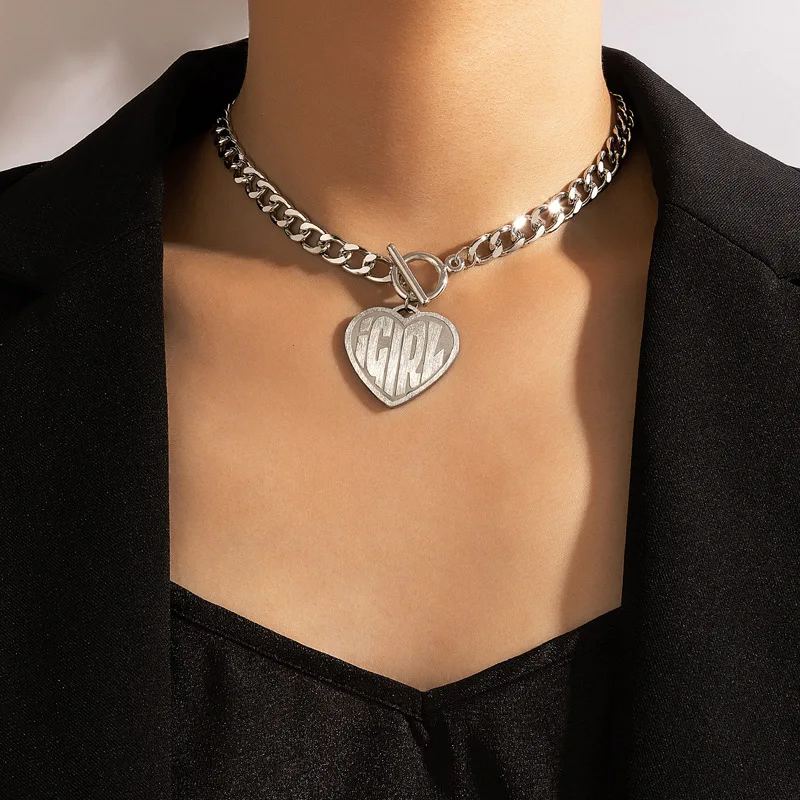 

Simple Punk Cuban Chain Choker Necklace for Women Men Letter Carved Unisex Silver Color Chunky Chain Heart Necklace Jewelry
