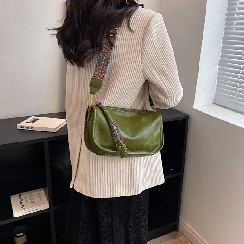 Popular Fashion Wide Shoulder Strap Crossbody Bags Portable Simple Casual Pillow Bag Retro Soft Leather Commute Storage Satchel