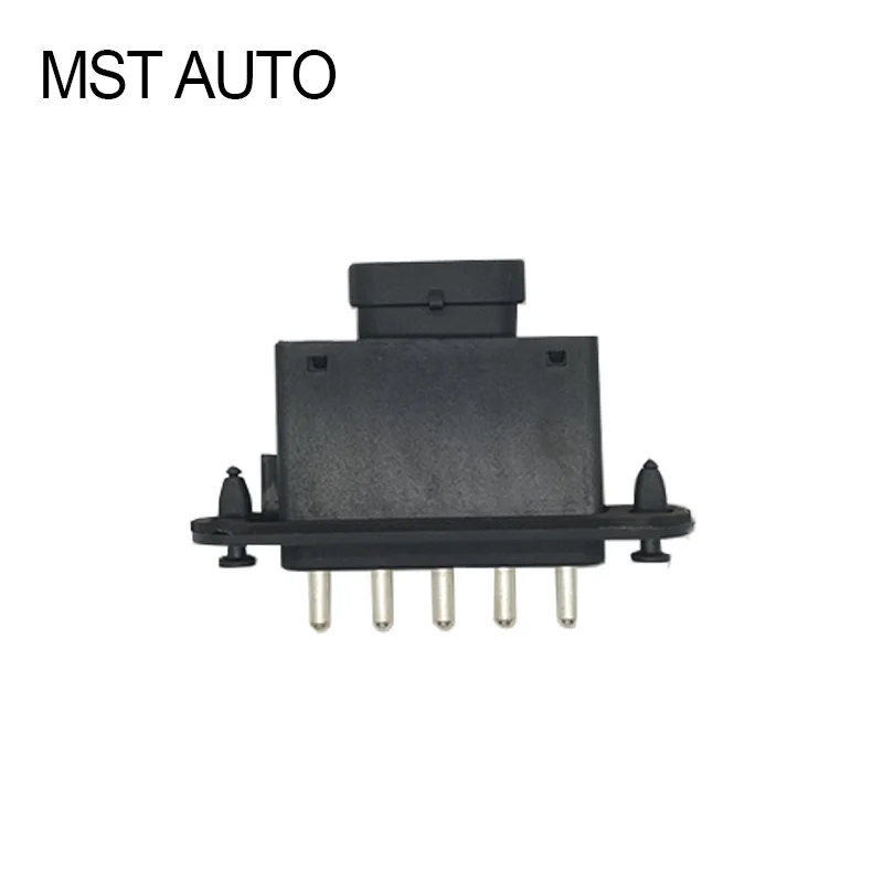 

Контакт задней и раздвижной двери с 5 контактами для IVECO Daily 2014-2016 5801814328