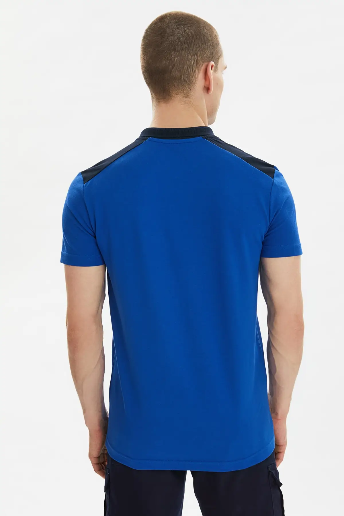 

Trendyol Men 'S Regular Fit Short Sleeve Polo Collar T-shirt TMNSS21PO0085