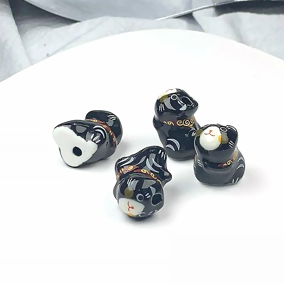 14x18 мм 2 шт./4 шт. черный кот в шарф бусины ручная роспись стоячий стиль Lucky Cat