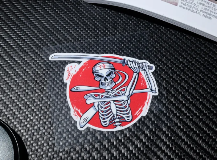 

Стайлинг автомобиля виниловая лента крутой Череп Скелет воин солдат боец нож японский мотоцикл наклейка