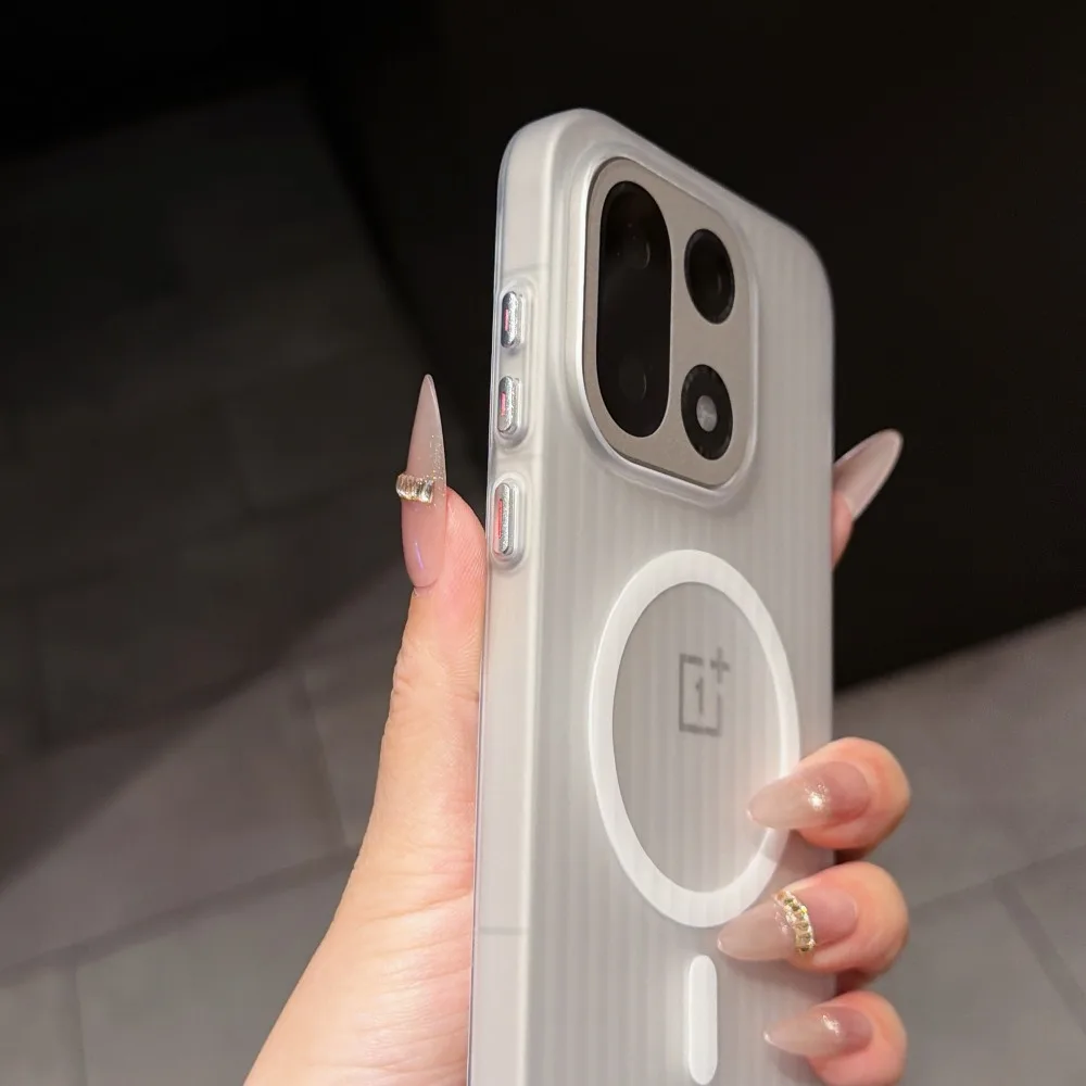 Фото Магнитный чехол для OnePlus 15 13T 12 Ace 6 5 Pro 3 2 Ace3Pro Turbo6, ударопрочный жесткий чехол из поликарбоната с металлическими кнопками и матовой поверхностью, приятной на ощупь №4