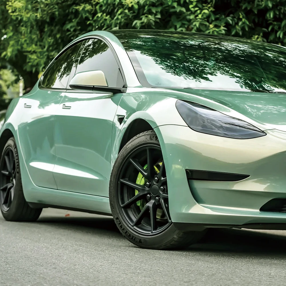 Фото Пленка для оклейки авто Platinum Silver Green: виниловая пленка ПВХ для изменения цвета, без пузырьков, для декора автомобиля №2
