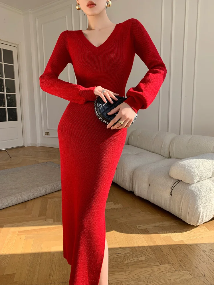 Red V-Neck Underlay Knitted Dress for Women 2023 Spring New Waist Mid Length Underlay Skirt