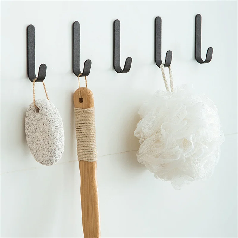 

4pcs Kitchen Utensil Storage Hooks Carbon Steel Wall Hooks Multi-purpose Punch-free Bathroom Door Back Clothes Hat Keys Hooks