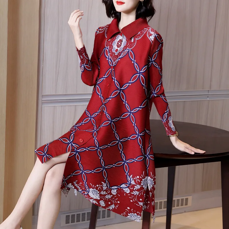

Miyake pleated red early spring dress 2022 spring new temperament age-reducing loose women's clothing