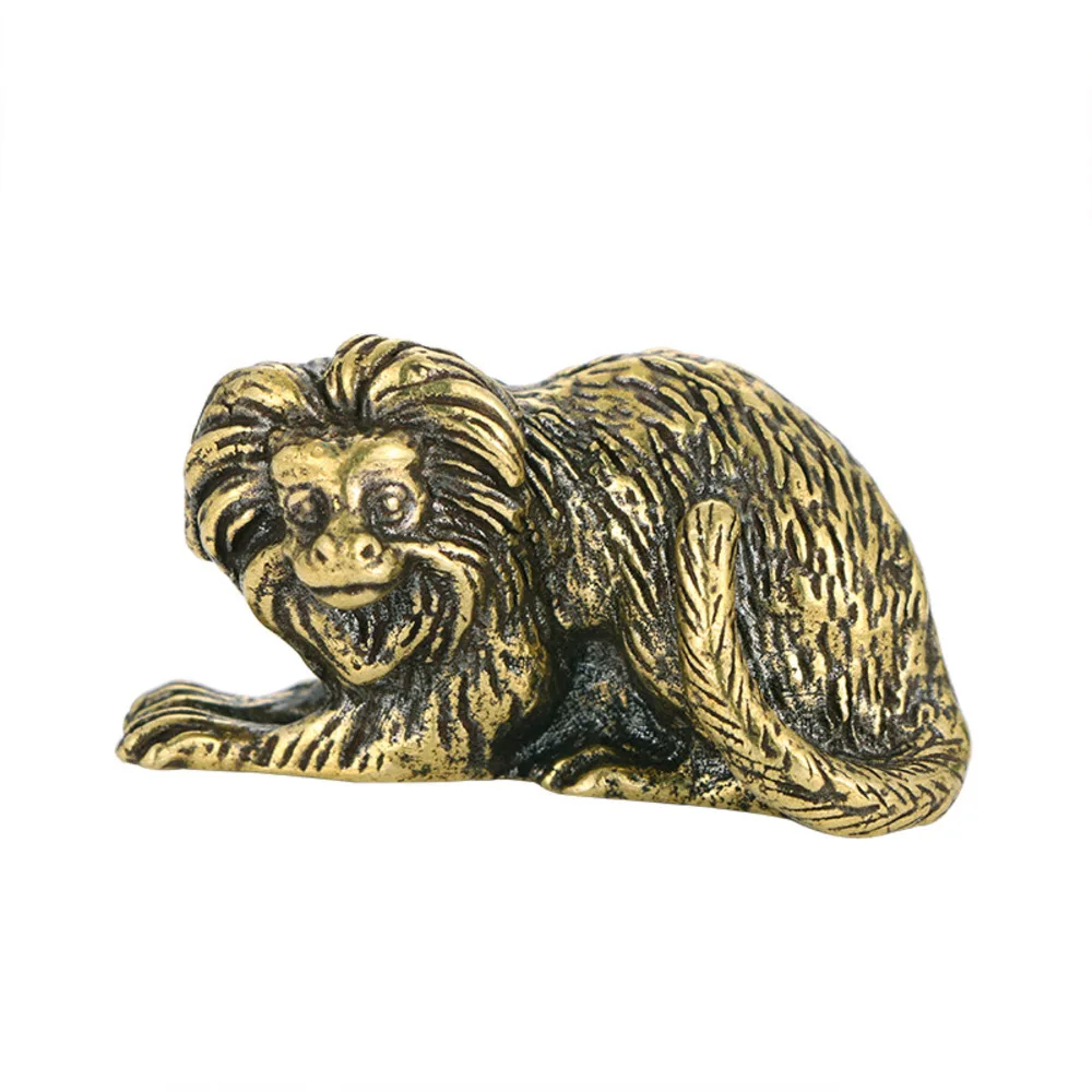 Бронзовая статуэтка льва