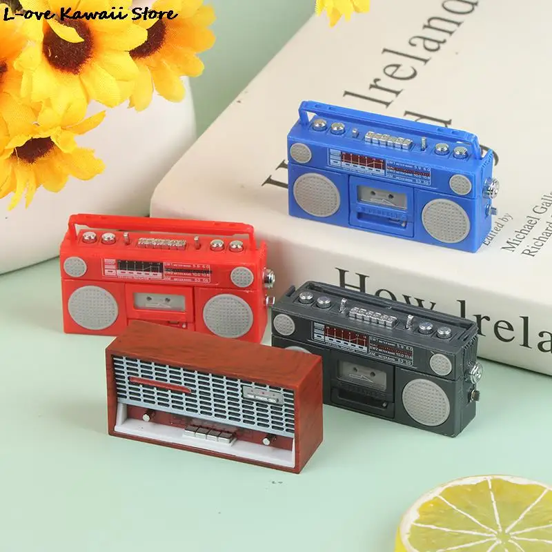 

Миниатюрная модель кукольного домика, игрушечный радиомагнитофон для кукол, декор мебели, кукольный домик в стиле ретро, проигрыватель с ра...