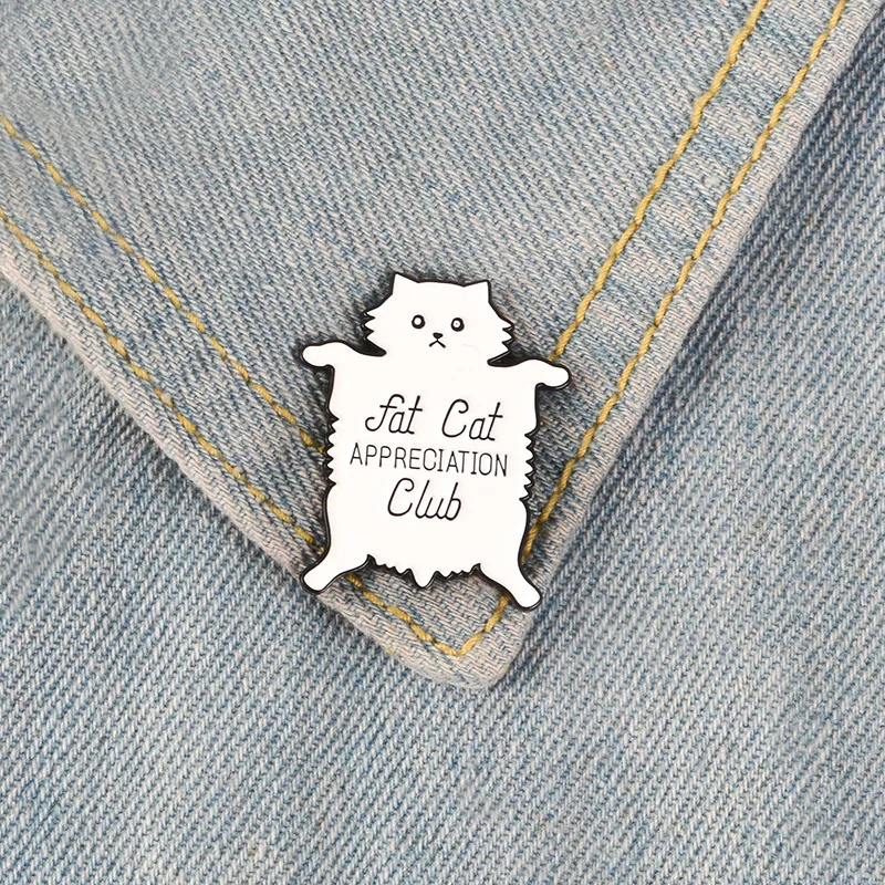 

White Friends Cartoon Enamel Pin Kitty Badges Lapel Pins New Year Gift Women's Brooch Christmas Jewelry Fashion Accessories