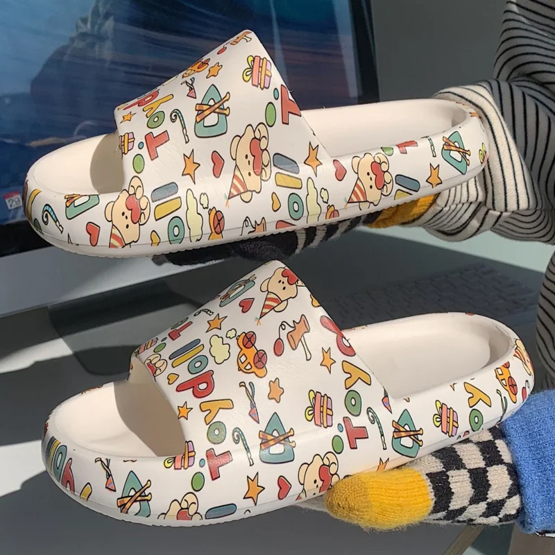 Cartoon bear summer women's slippers indoor bathroom non-slip sandals beach sandals thick platform non-slip home flip flops