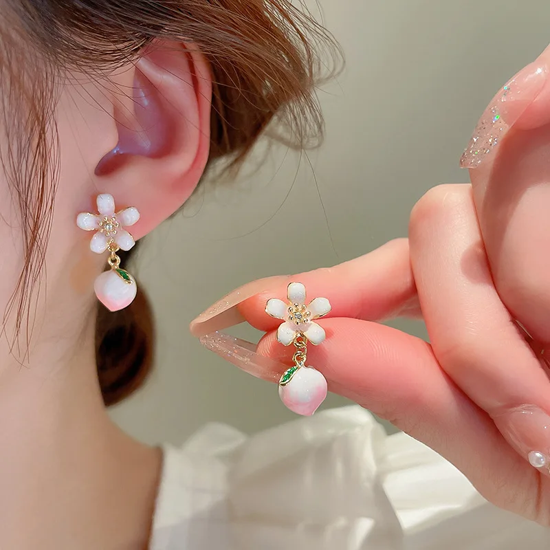 

Minar Sweet Gradient Pink Color Enamel Peach Long Drop Earrings for Women Girl Sparkly Rhinestones Flower Earring Oorbellen 2023