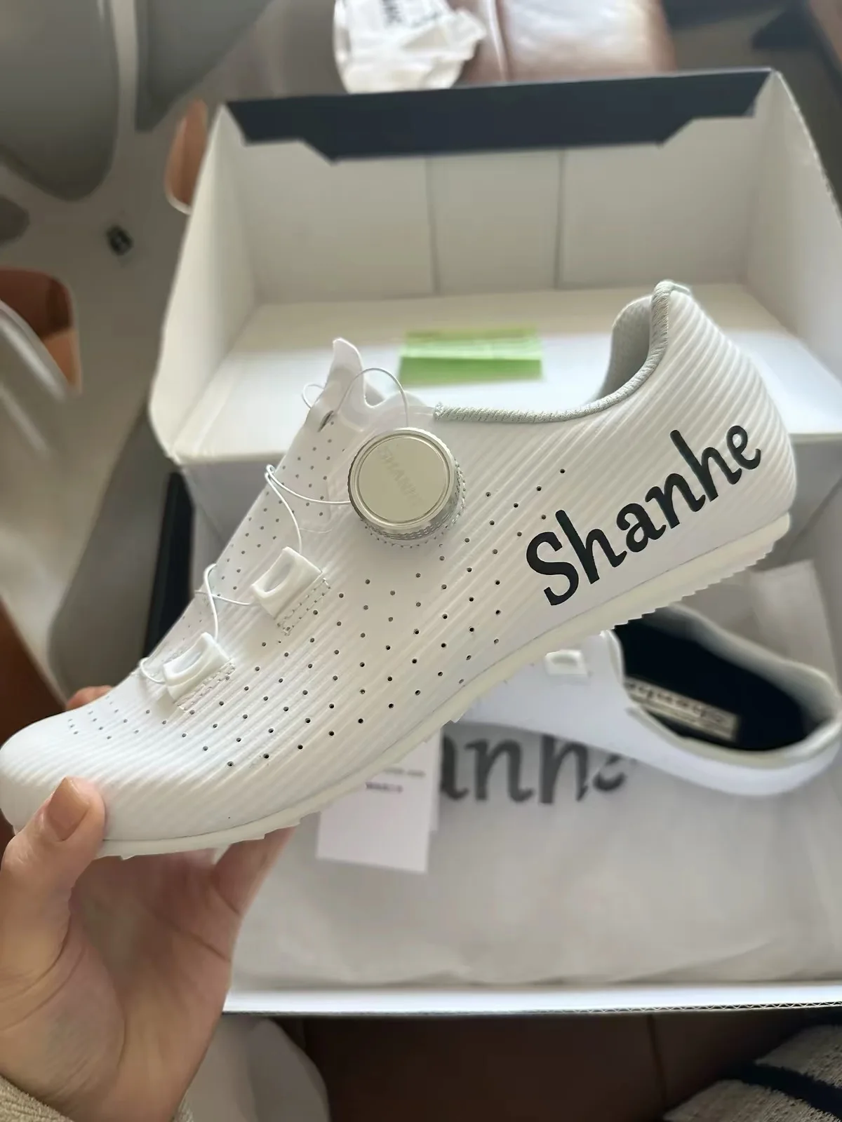 Фото Велотуфли Shanhe RC901 с подошвой из углеродного волокна и вращающейся кнопкой из алюминиевого сплава. №1