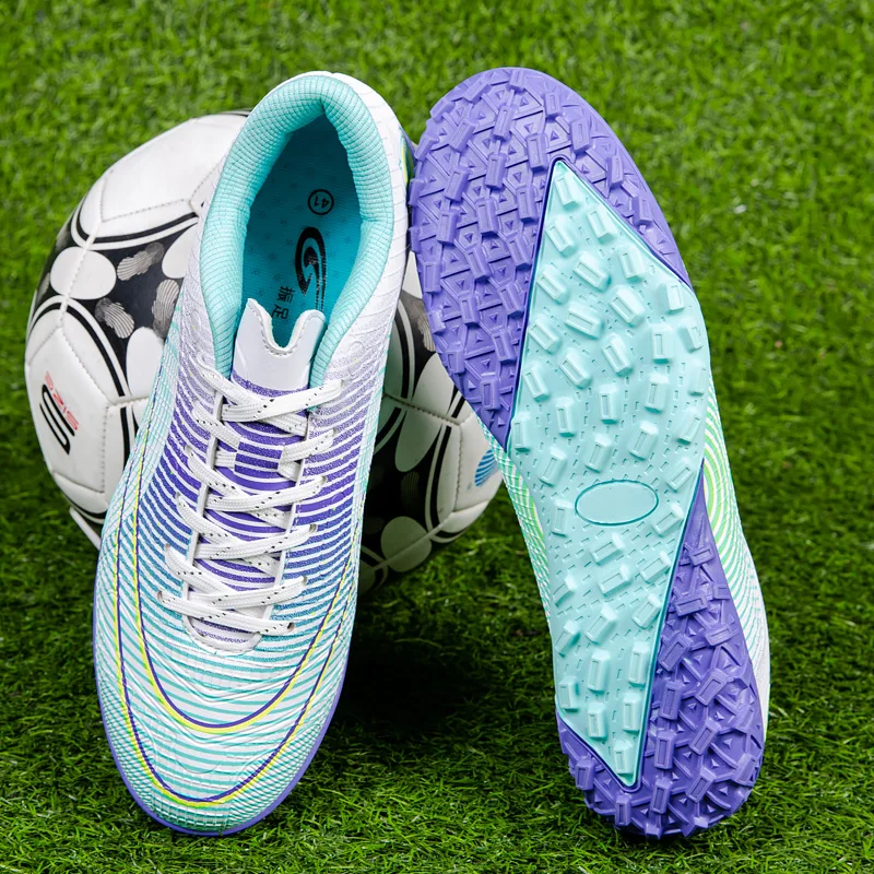 2022 Soccer Shoes For Men Adult Breathable Football Boots Boys Professional Playing Field TF/FG Cleats Kids Trainling Sneakers