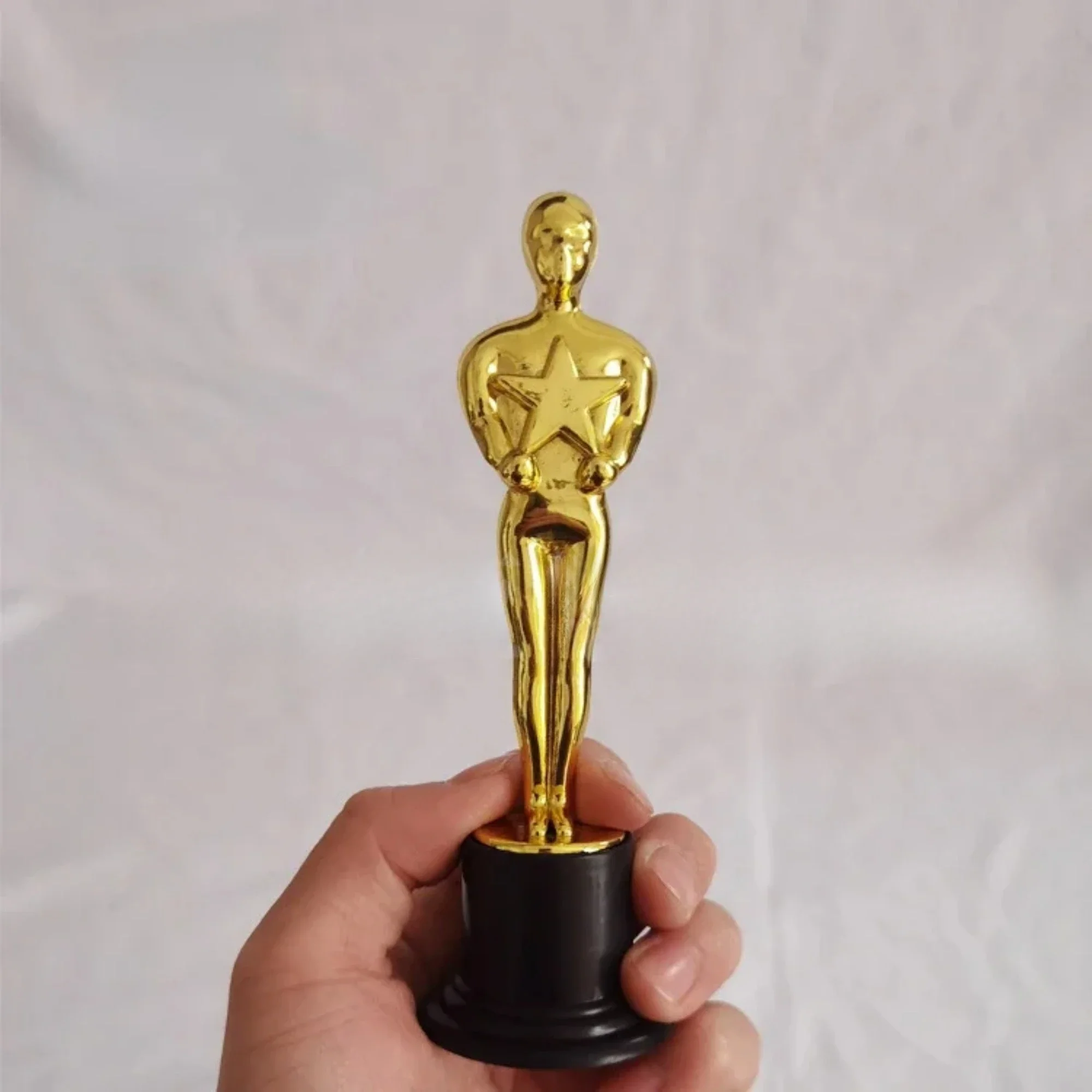 Пластиковая форма для статуэтки &quotОскара&quot