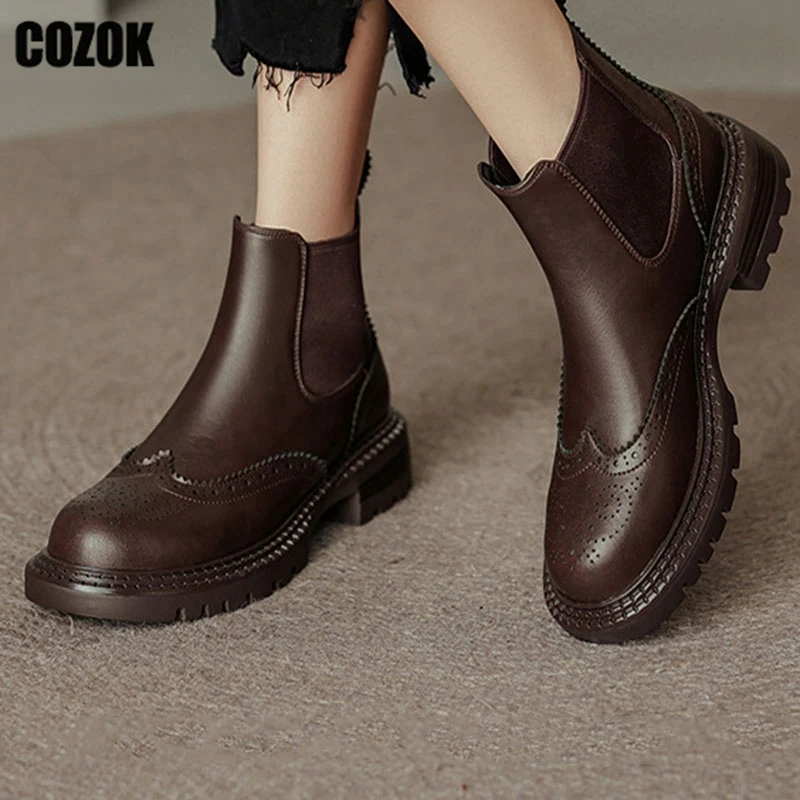 

Женские ажурные ботильоны челси, новинка 2022, модные женские ботинки на резинке в стиле ретро, женские повседневные короткие ботинки на плос...