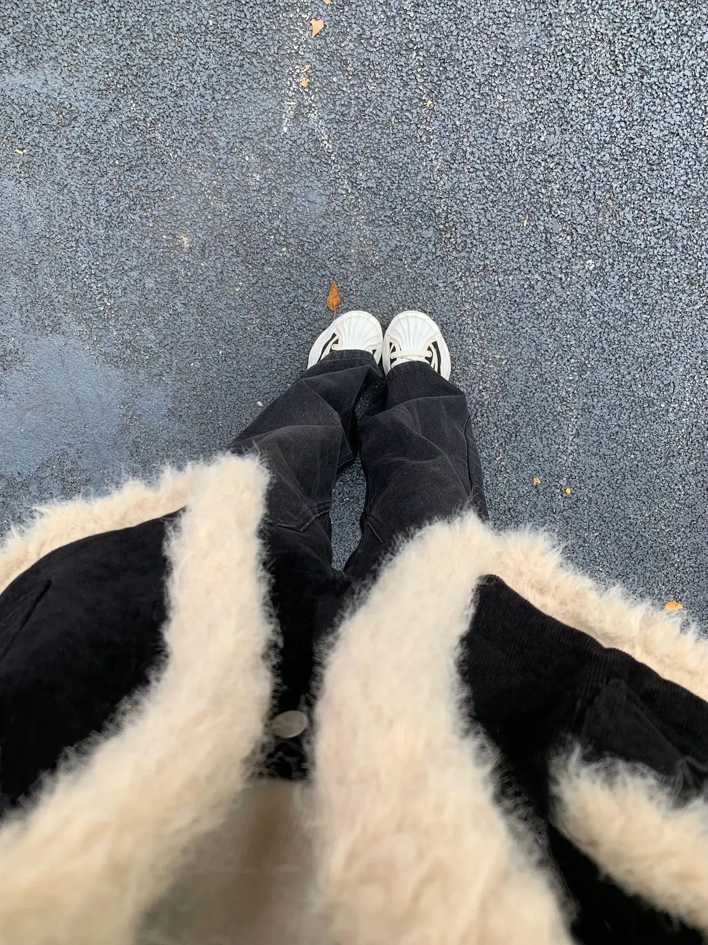 Французская изящная куртка с коротким меховым воротником на хлопковой подкладке