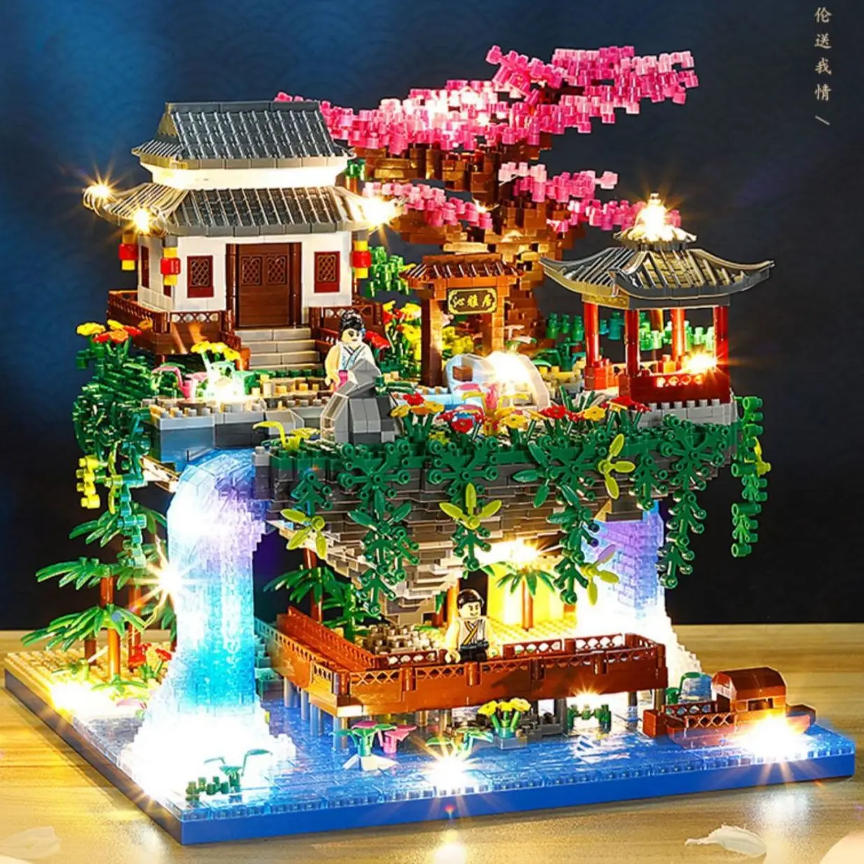 

Treehouse Diamond Building Blocks Garden Building Waterfall Light DIY Brick Toy Boy Girl's Birthday Gift 3320PC