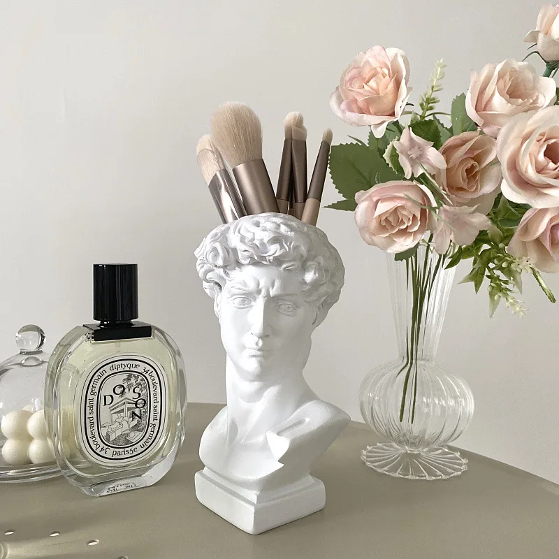 

Ins Retro Blush White David Statue Makeup Brush Plaster Like Vase Decoration Room Decoration Sculpture Storage