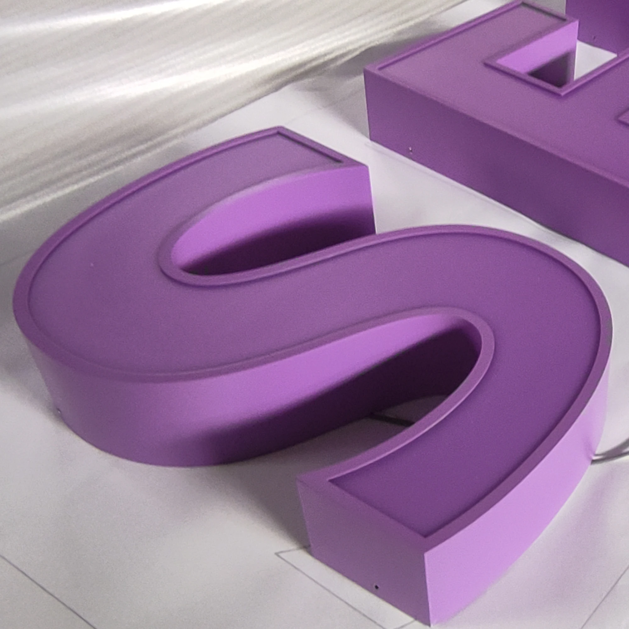 High quality frontlit led channel letters for signs
