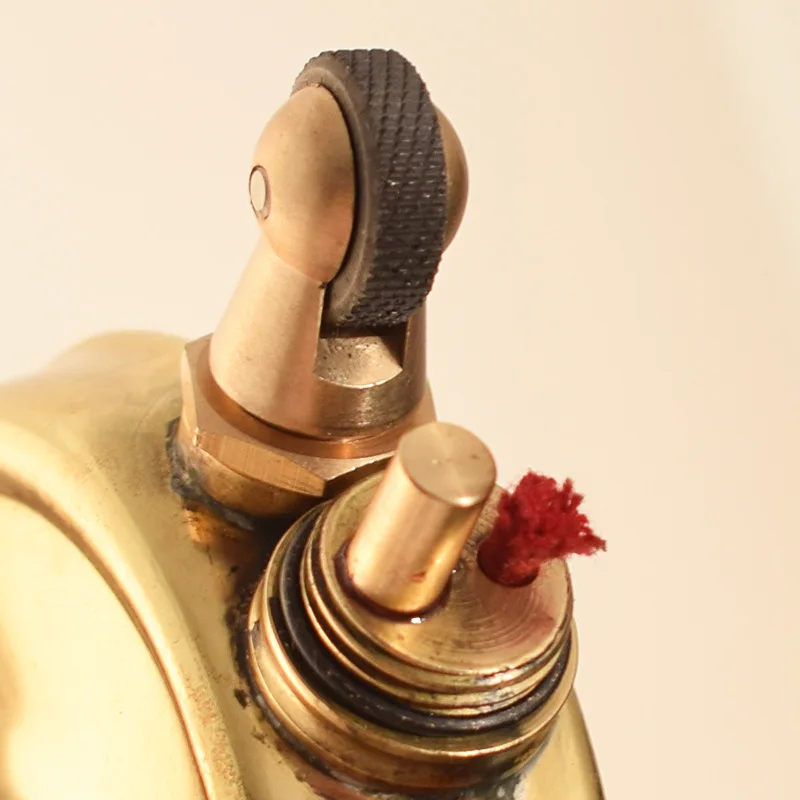 Круглая Латунная газовая зажигалка Spurt Fire