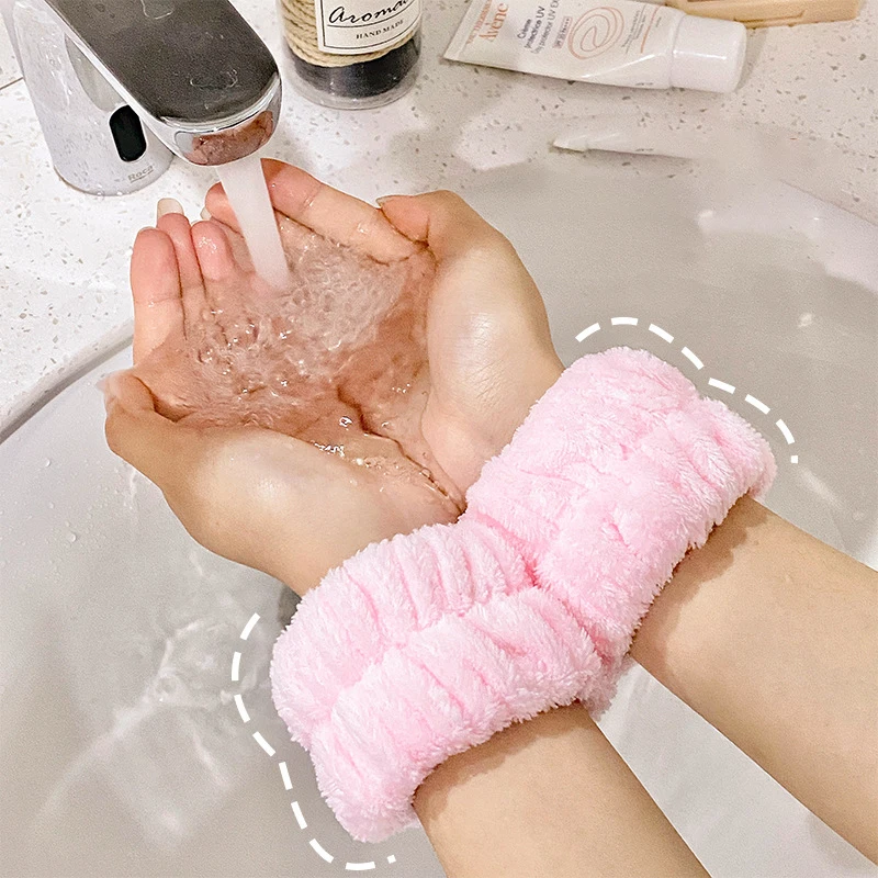 

One Pair Wash Face Wrist Band Water Absorbing Wrist Wash Face Wrist Strap Exercise Wipe Sweat Bracelet Proof Sleeve Wrist Guard