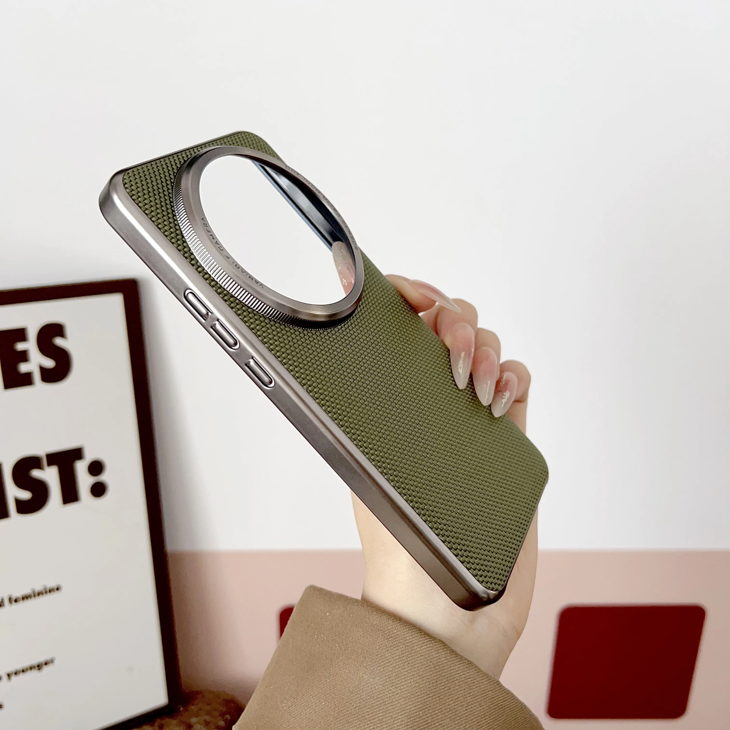 Ударопрочный кожаный матовый жесткий чехол с гальваническим покрытием для Xiaomi 15