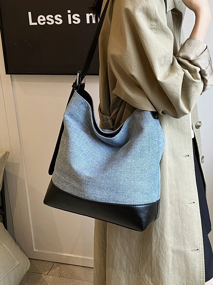 Большая вместительная сумка Женская осенне-зимняя подходящая ко всему Новая