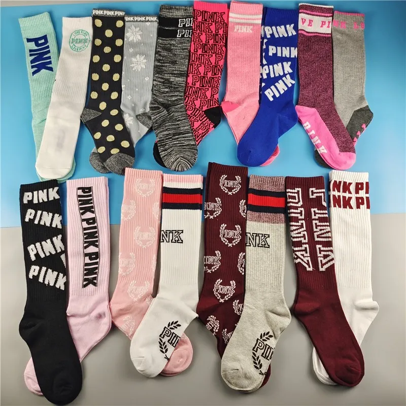 2 Pair/Card of PINK LOVE Fashion Women's Sports Cotton Stockings Knee-length Calf Socks Street Style Hip-hop Skateboard Socks