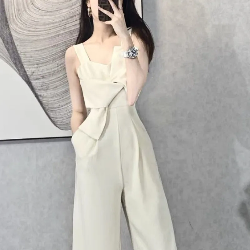 Комбинезоны женские однотонные с вырезами специальные очаровательные