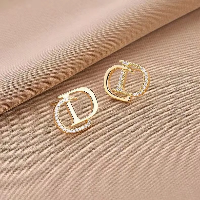 

925 silver CD earrings 2022 new trendy niche design earrings silver needles high-end Korean fashion all-match letter earrings