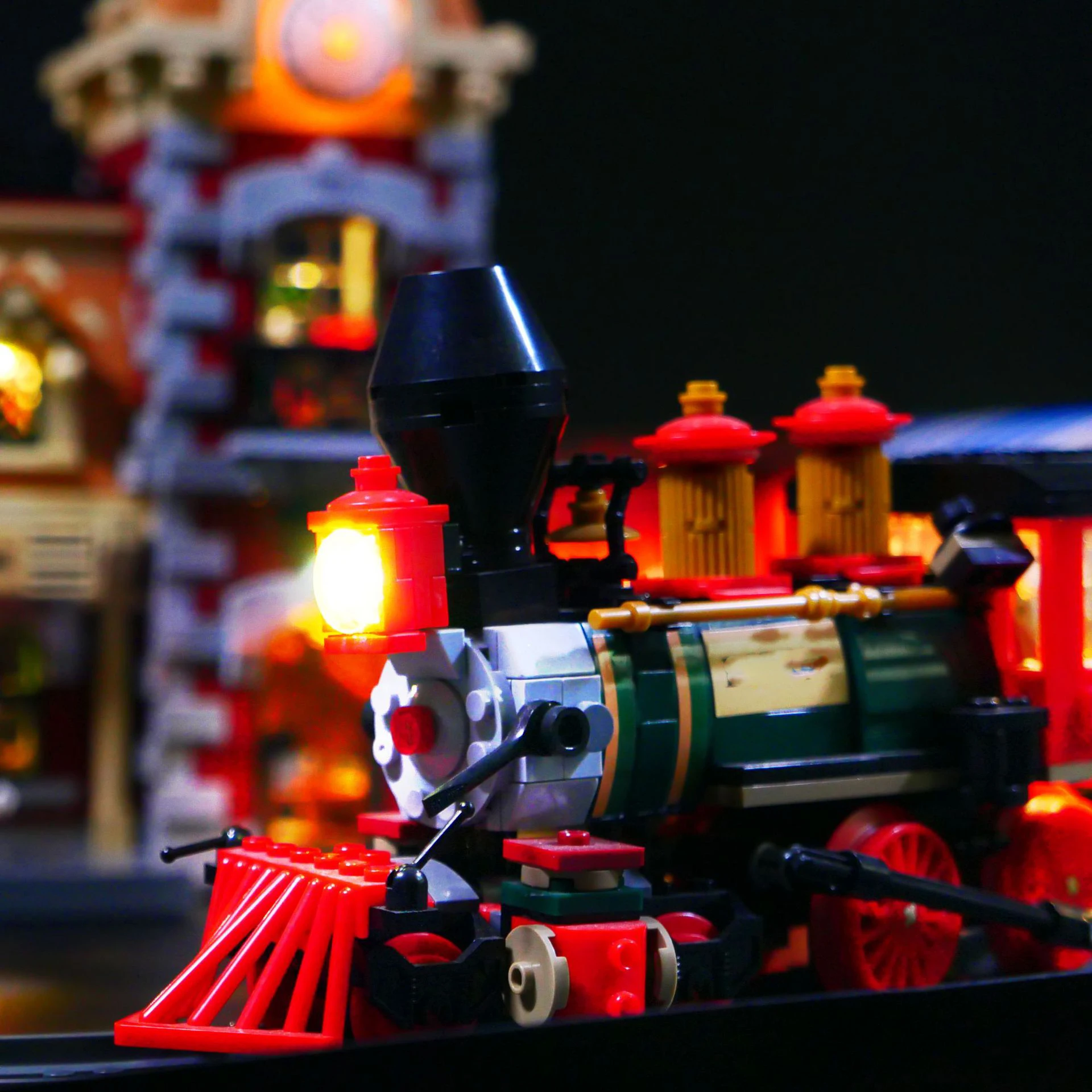 Набор осветительных приборов для 71044 года в комплект не входят Строительные