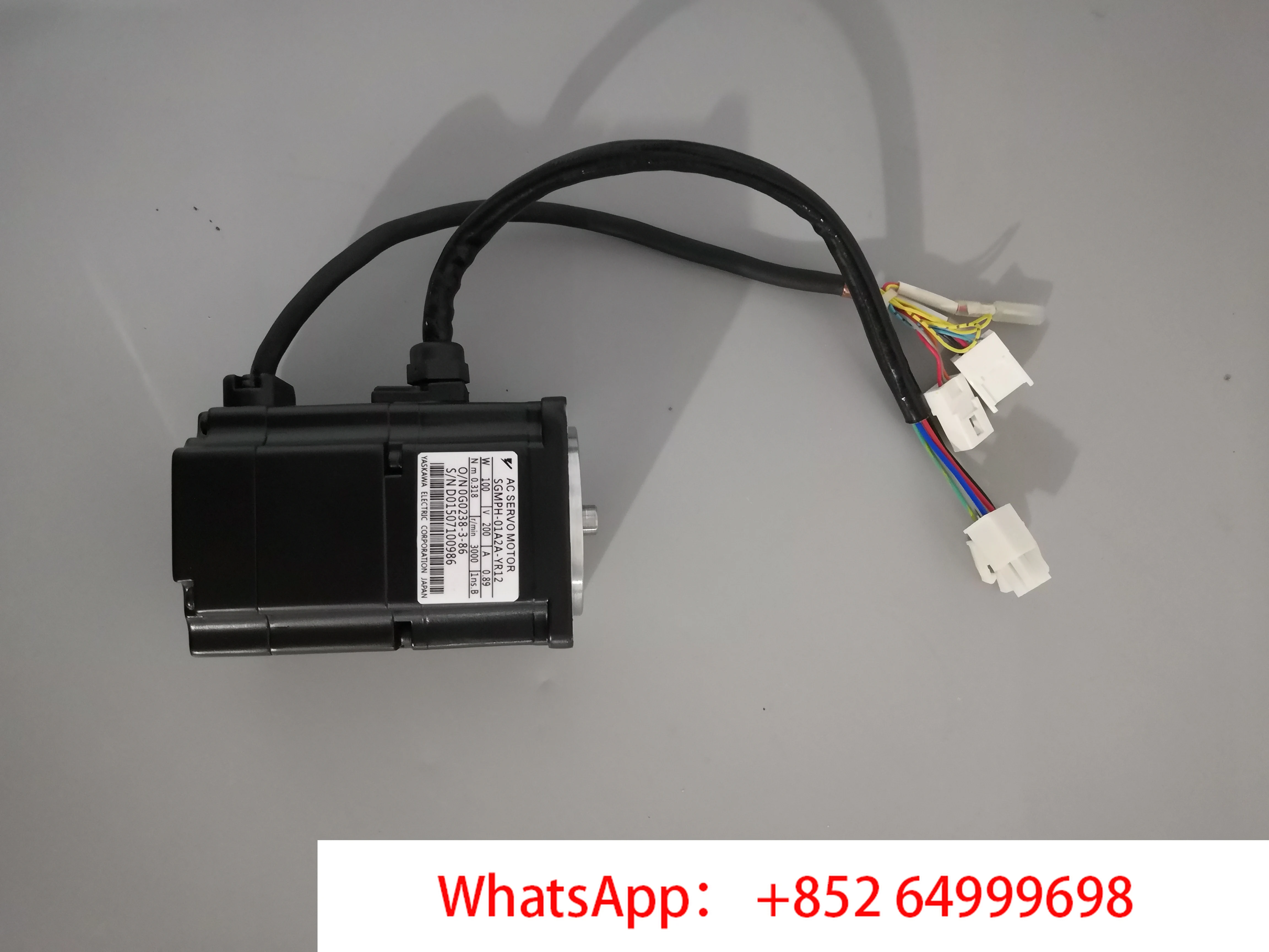 SGMPH-01A2A-YR12 Совершенно новый серводвигатель SGMPH 01A2A YR12