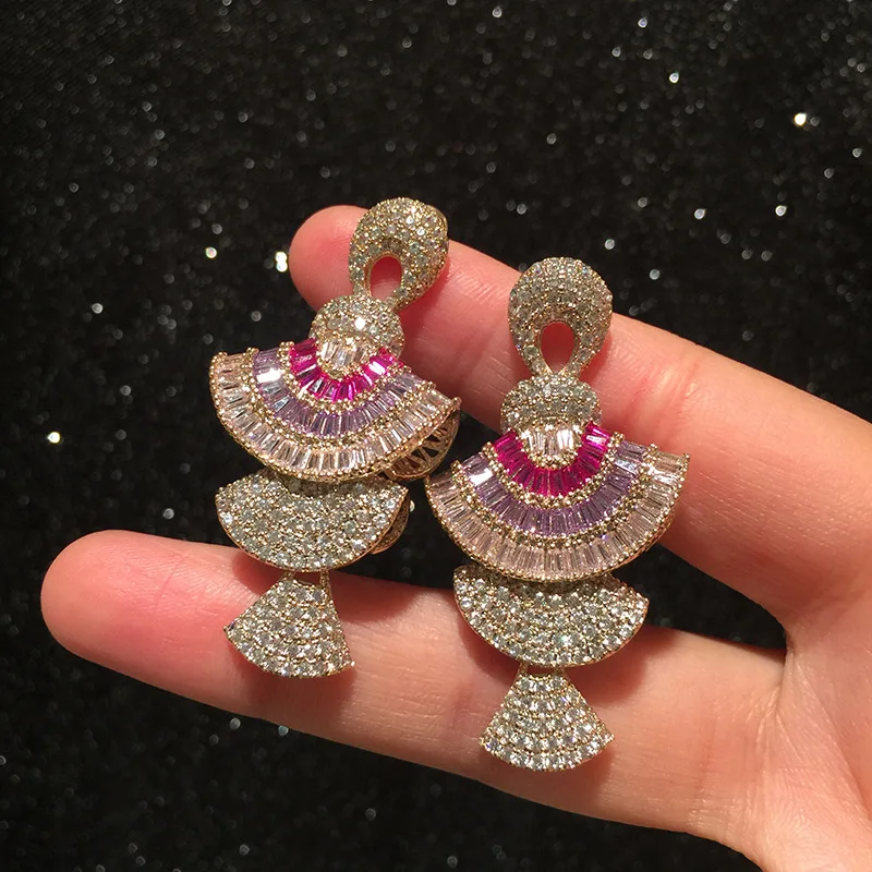 

Fan-shaped earrings round face thin earrings micro-set zircon three-dimensional gradient purple pink small skirt earrings