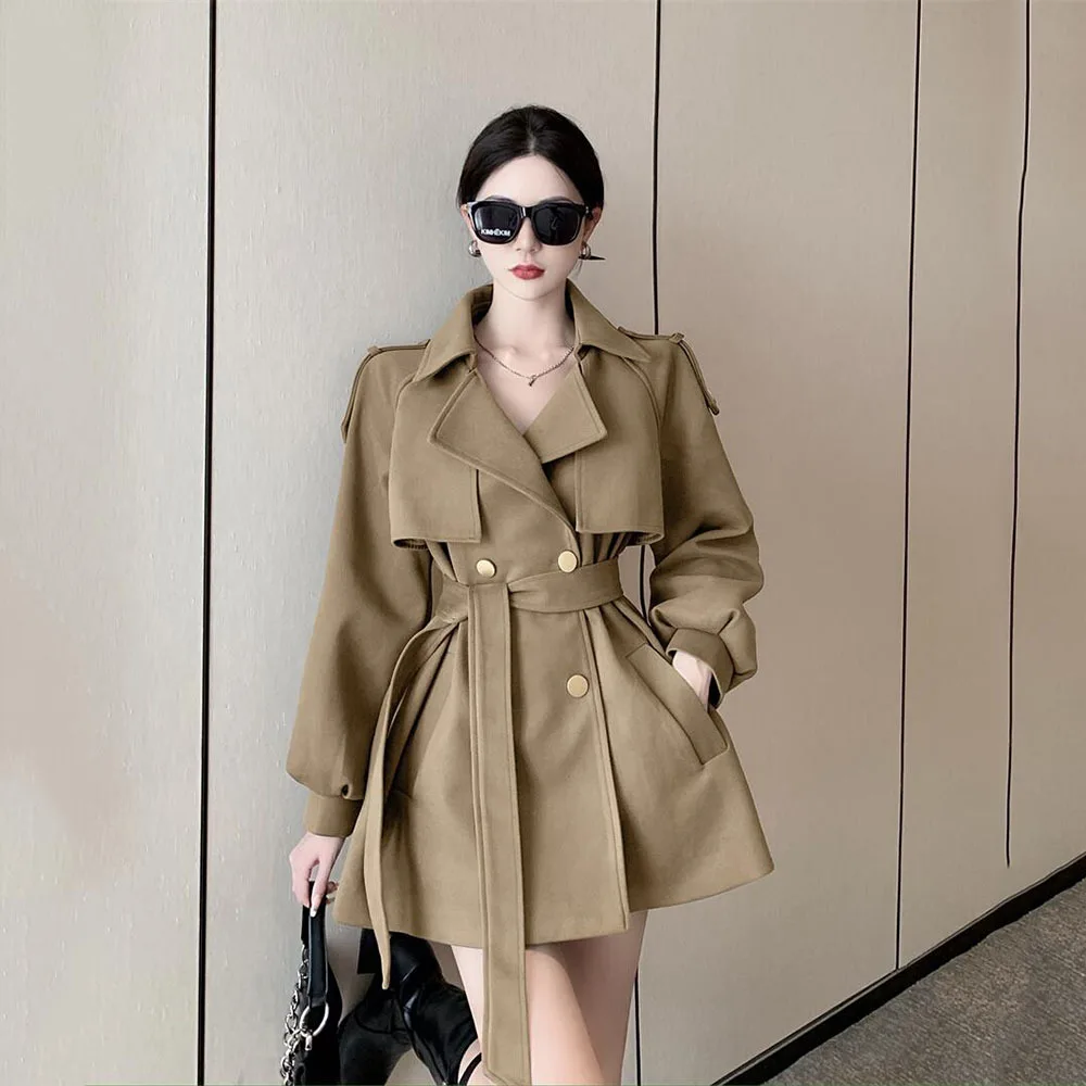 

Женская Осенняя блузка на шнуровке с воротником-костюмом