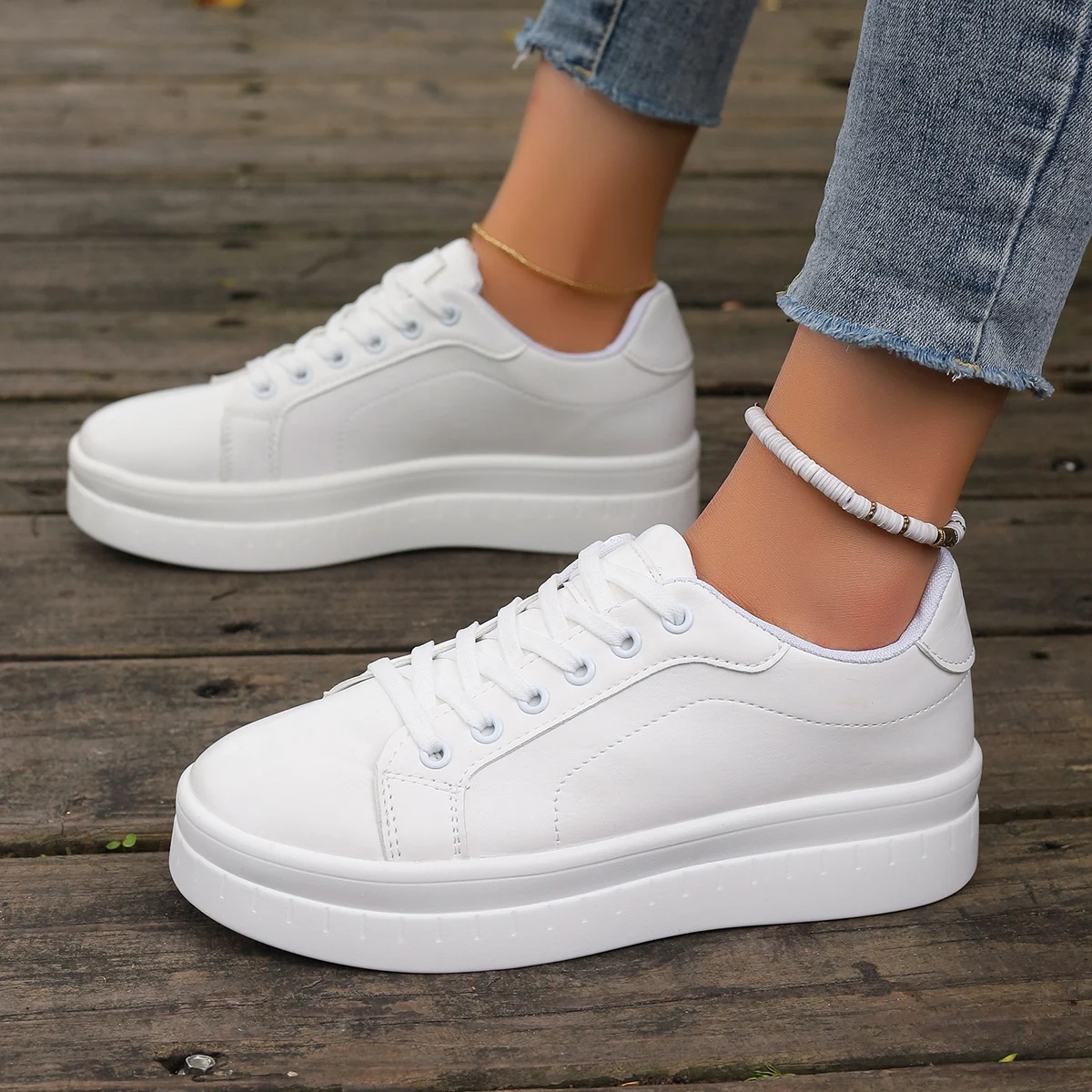 Женские кожаные туфли на платформе модные однотонные кроссовки массивном