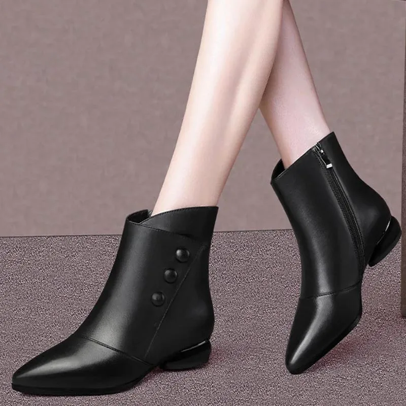 

Real Soft Leather 2022 Spring New Flat Bottomed Short Boots Children's Low Heel Single Inside Pointed Thick Heel Large Boots