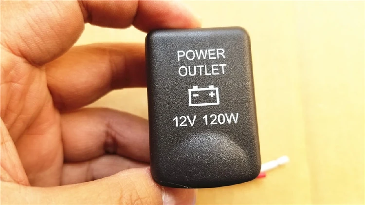 

Для Mitsubishi Outlander ASX Eclipse Cross 25 мм на боковой стороне багажника розетки в подлокотнике