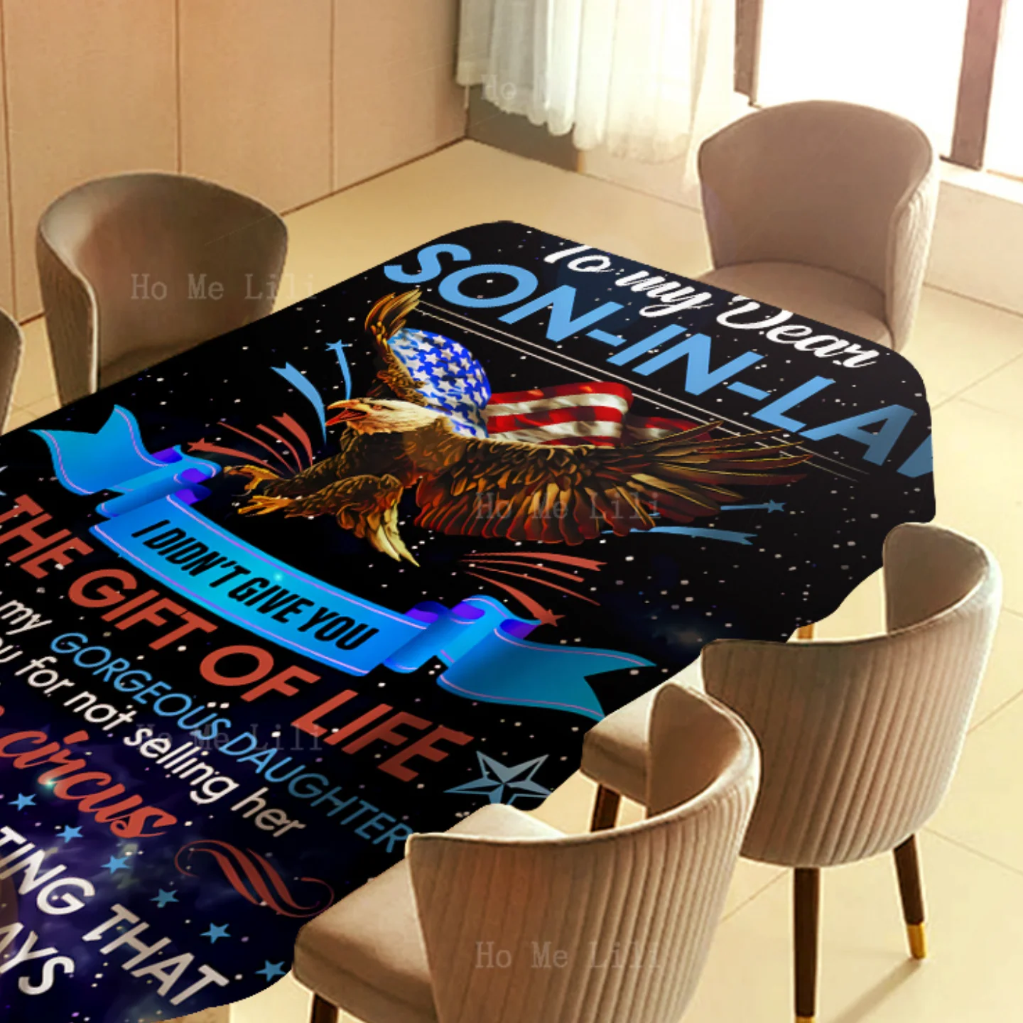 Прямоугольная скатерть с изображением американской белой головы орла надписью