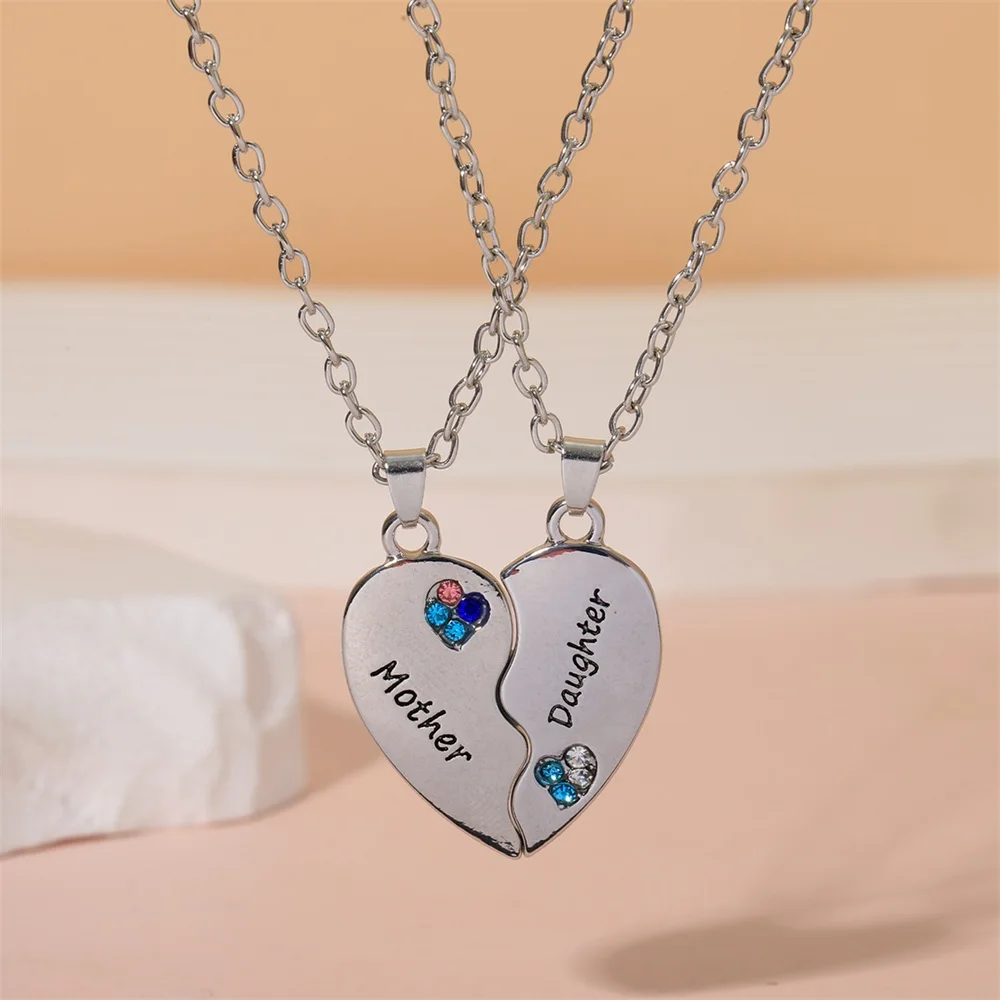 Set of 2 Mother Daugther Heart Puzzle Pendant Necklace With Color Crystal Choker Family Lover Jewelry For Mom Mum Girls Gift